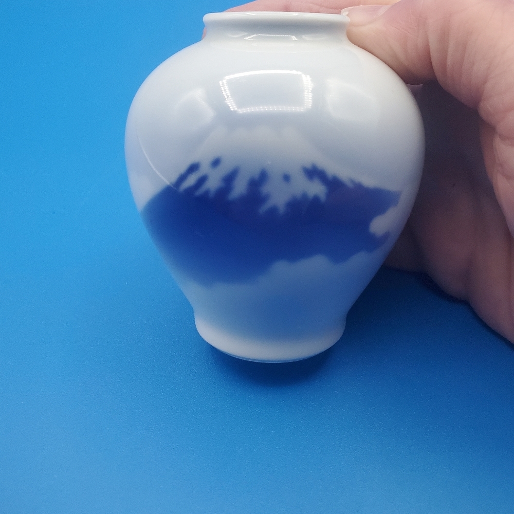 Mini Fukagawa Seiji vase